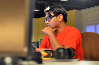 Hand-Chin-Table pose